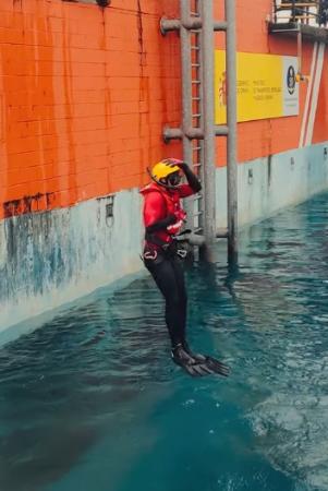 Image SAR swimmer: Jump training