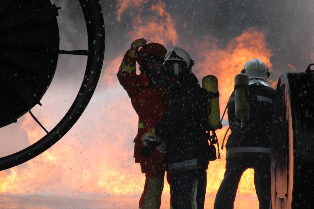 Imagen Prácticas de lucha contra incendios en espacios aeroportuarios
